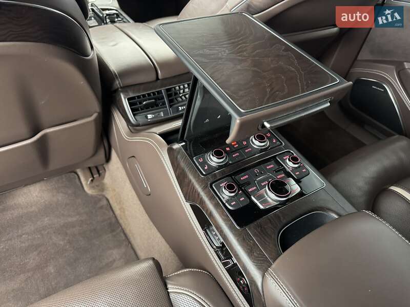 Седан Audi A8 2012 в Тернополе фото 114 Седан Audi A8 2012 в Тернополе