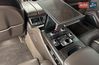 Седан Audi A8 2012 в 