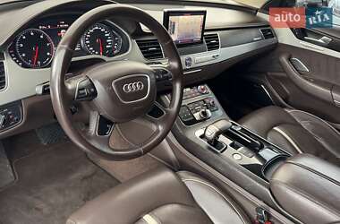 Седан Audi A8 2012 в 
