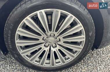 Седан Audi A8 2012 в 