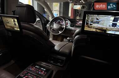 Седан Audi A8 2012 в 