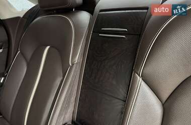 Седан Audi A8 2012 в 