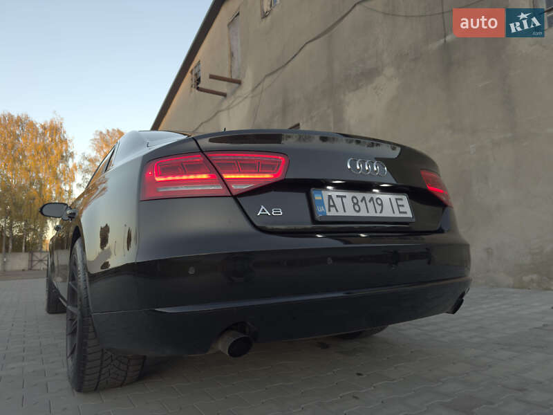 Седан Audi A8 2012 в Черновцах