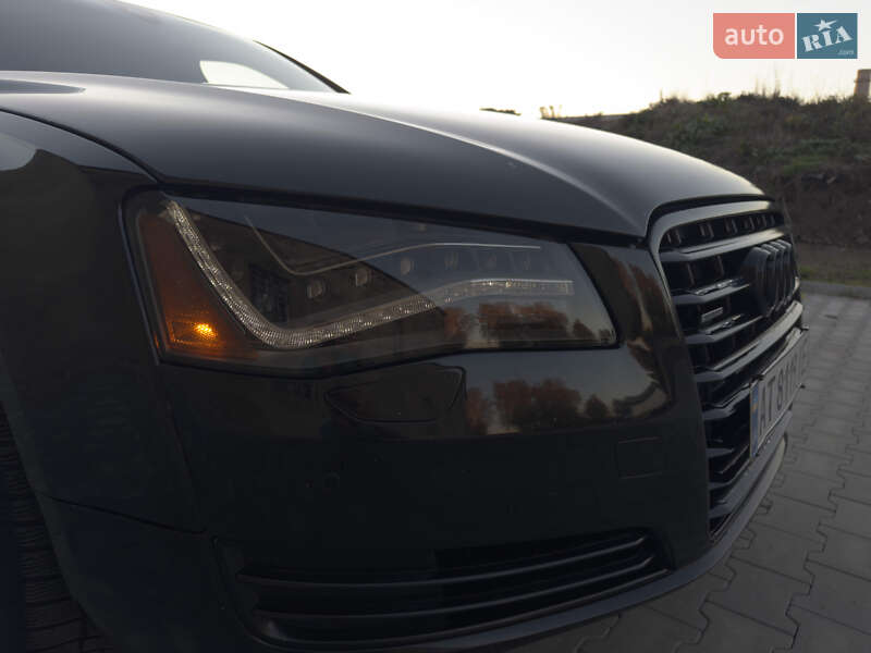Седан Audi A8 2012 в Черновцах