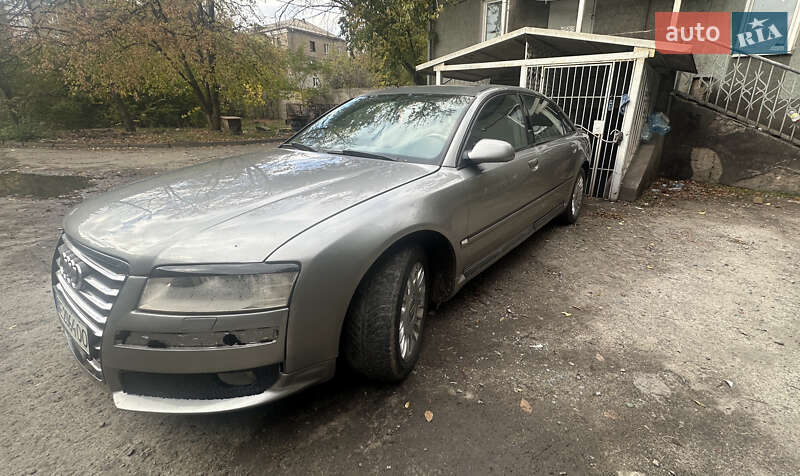 Седан Audi A8 2004 в Кривому Розі