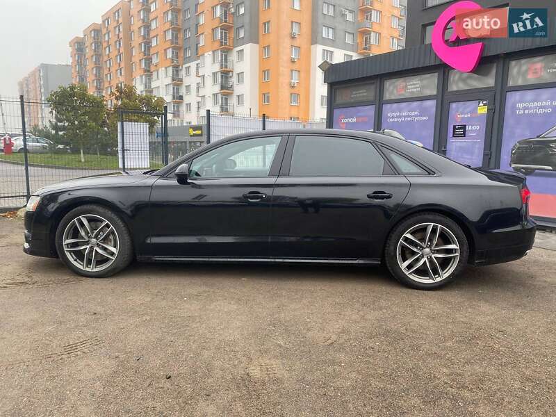 Седан Audi A8 2017 в Вінниці