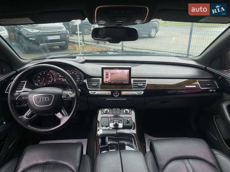 Седан Audi A8 2017 в Вінниці