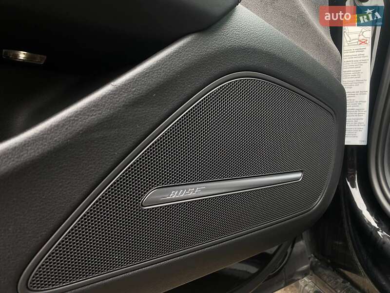 Седан Audi A8 2017 в Вінниці