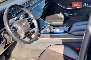Седан Audi A8 2020 в 