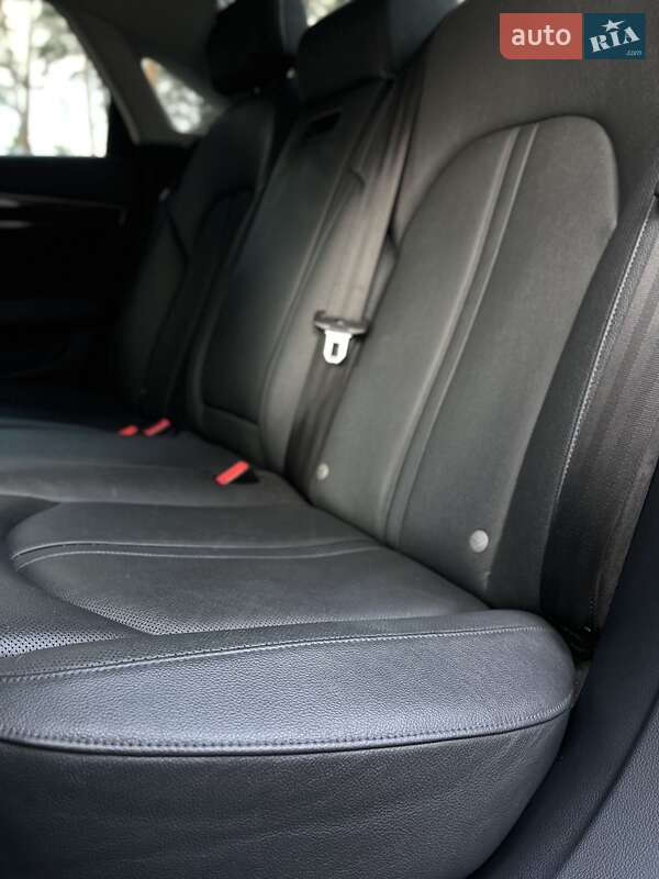 Седан Audi A8 2015 в Бучі фото 23 Седан Audi A8 2015 в Бучі