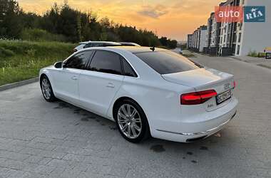Седан Audi A8 2015 в Львове