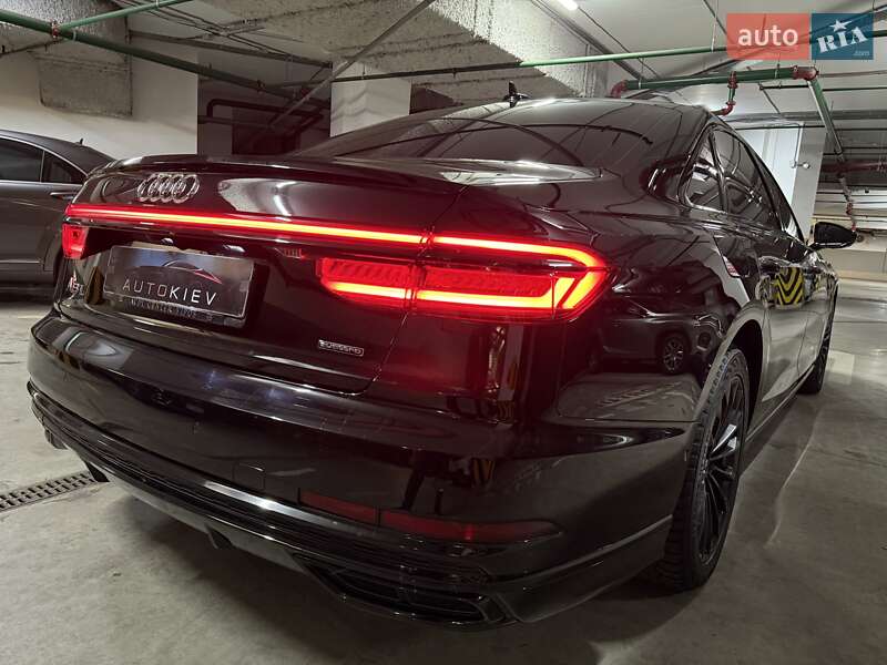Седан Audi A8 2021 в Києві