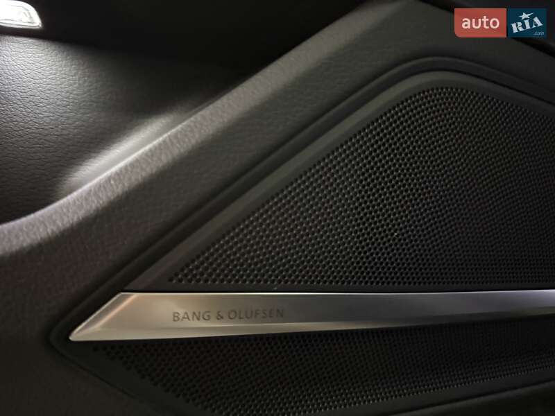 Седан Audi A8 2021 в Києві