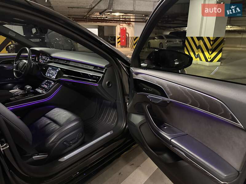 Седан Audi A8 2021 в Києві