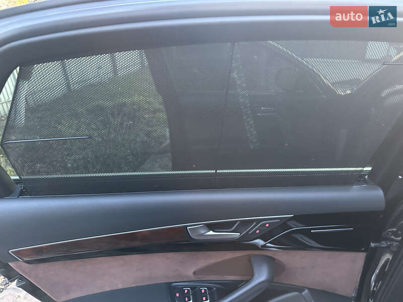 Седан Audi A8 2013 в Тернополе