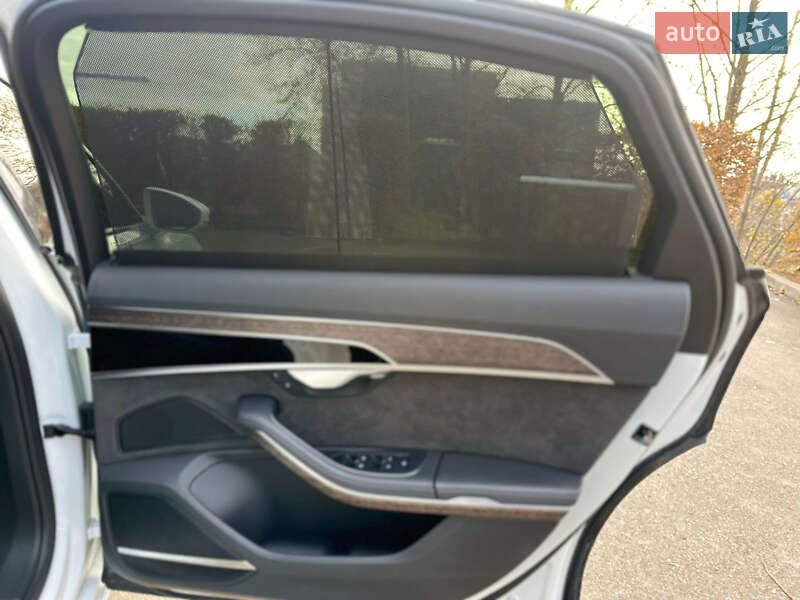 Седан Audi A8 2020 в Киеве