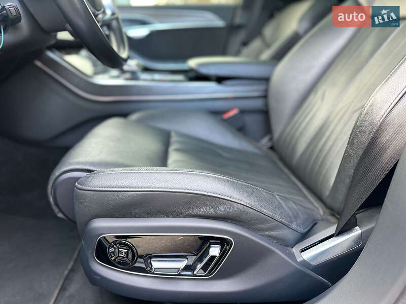 Седан Audi A8 2020 в Киеве