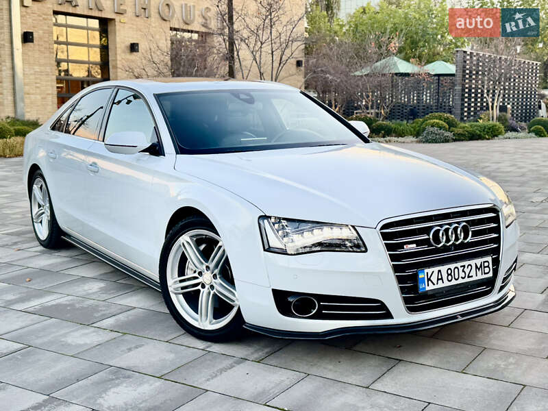 Седан Audi A8 2013 в Киеве