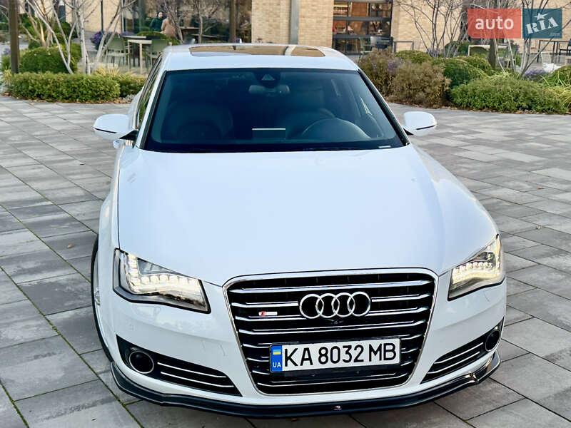 Седан Audi A8 2013 в Киеве