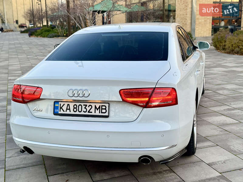 Седан Audi A8 2013 в Киеве