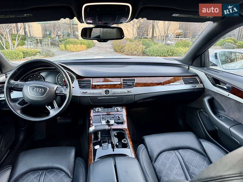 Седан Audi A8 2013 в Киеве