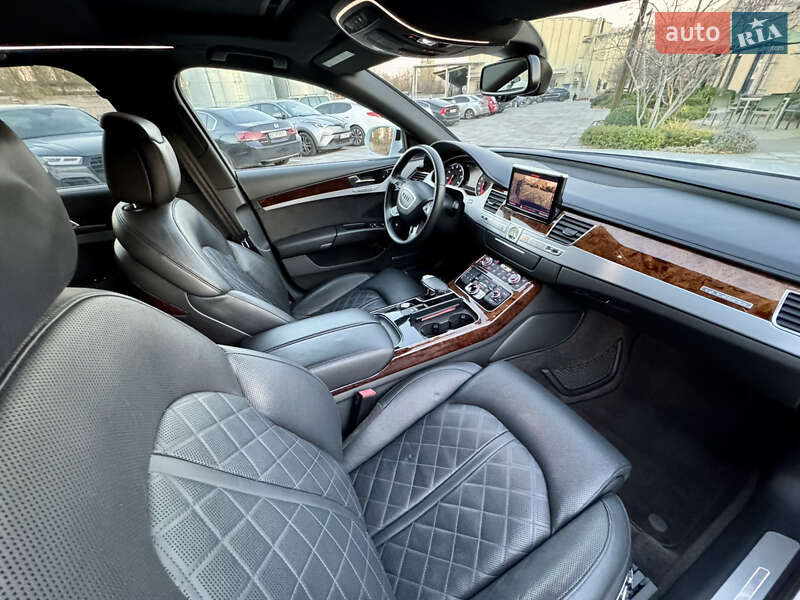 Седан Audi A8 2013 в Киеве