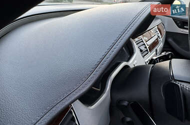 Седан Audi A8 2013 в Киеве