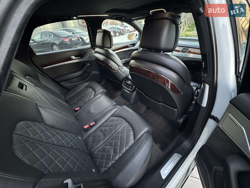Седан Audi A8 2013 в Киеве
