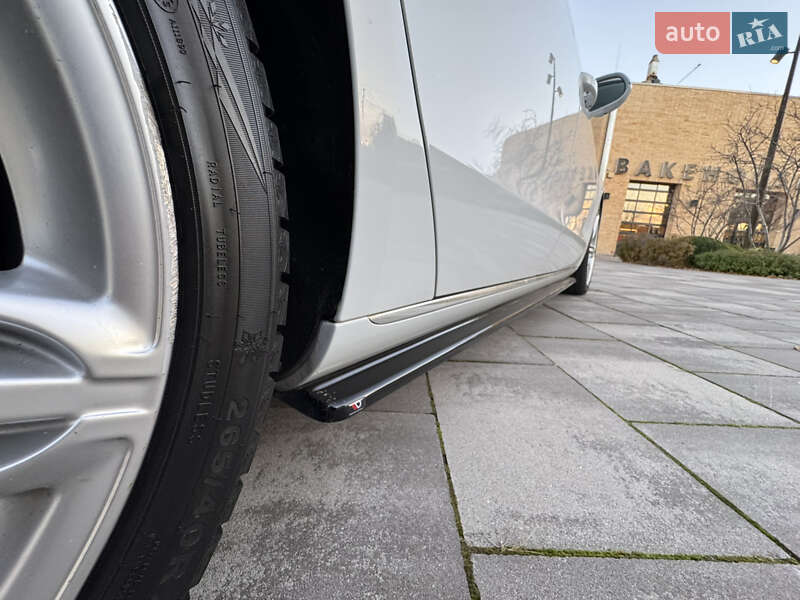Седан Audi A8 2013 в Киеве