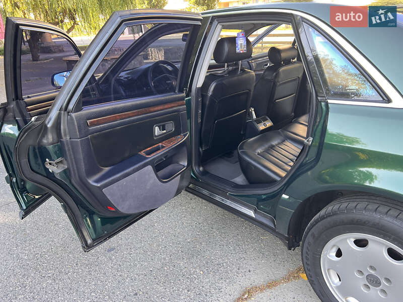 Седан Audi A8 1997 в Києві