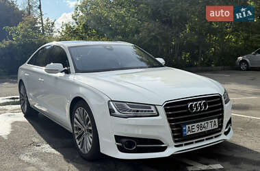 Седан Audi A8 2014 в Днепре