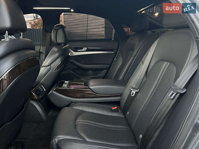 Седан Audi A8 2013 в Одессе