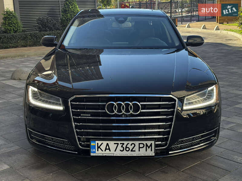 Седан Audi A8 2015 в Києві