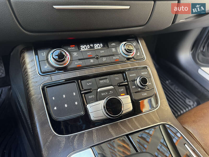 Седан Audi A8 2015 в Києві