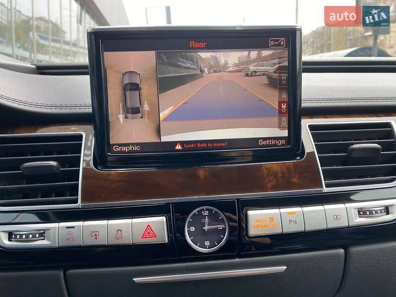 Седан Audi A8 2015 в Киеве