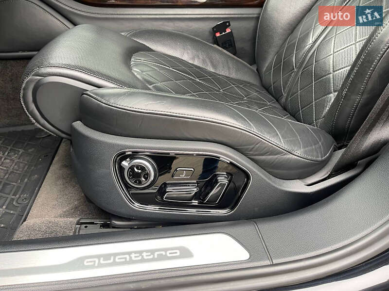 Седан Audi A8 2015 в Киеве