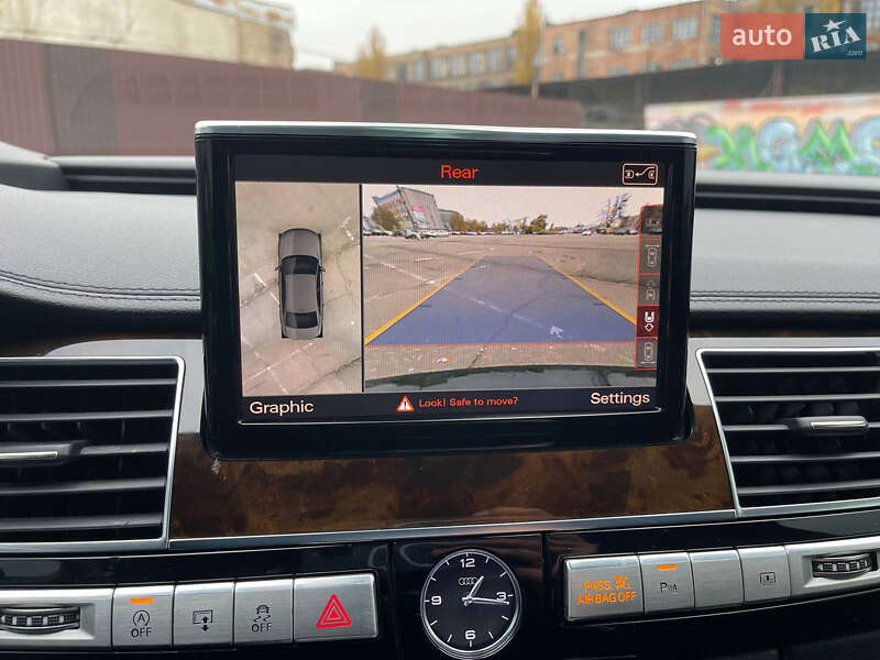 Седан Audi A8 2015 в Киеве