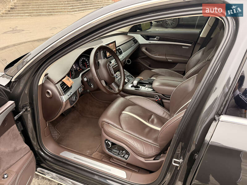 Седан Audi A8 2012 в Киеве