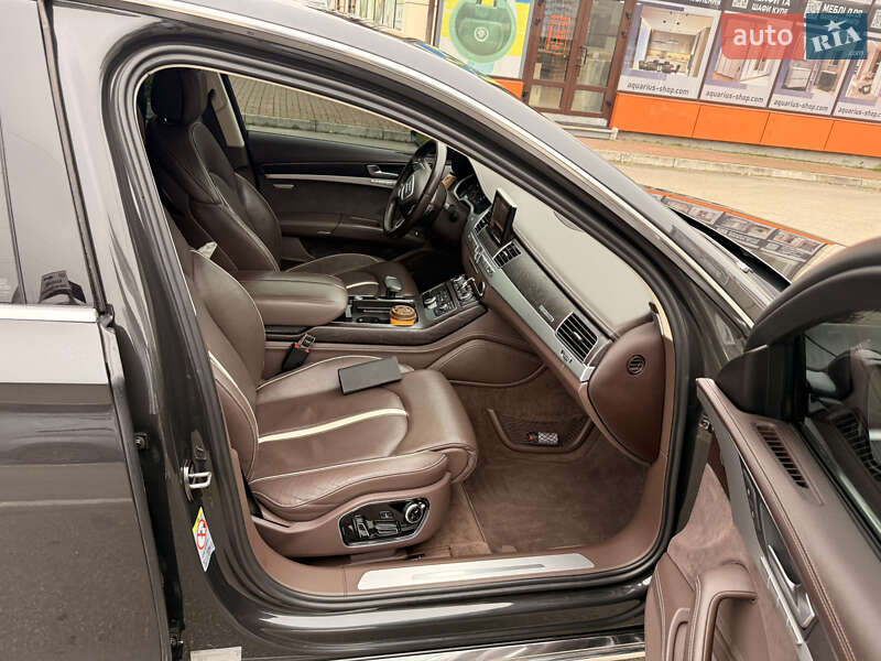 Седан Audi A8 2012 в Киеве