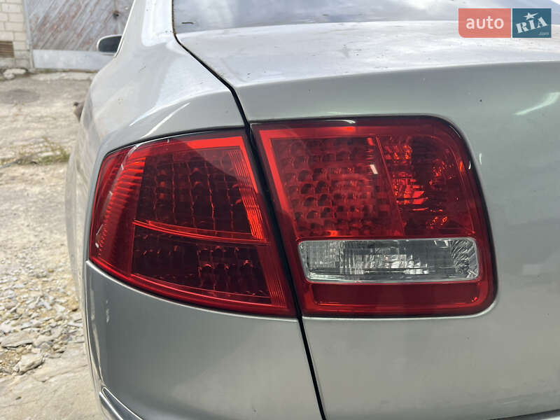 Седан Audi A8 2003 в Харкові