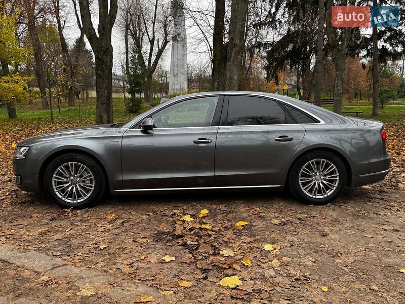 Седан Audi A8 2016 в Києві