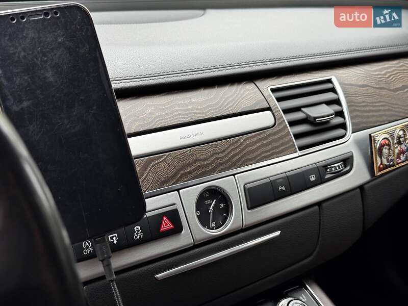 Седан Audi A8 2016 в Києві