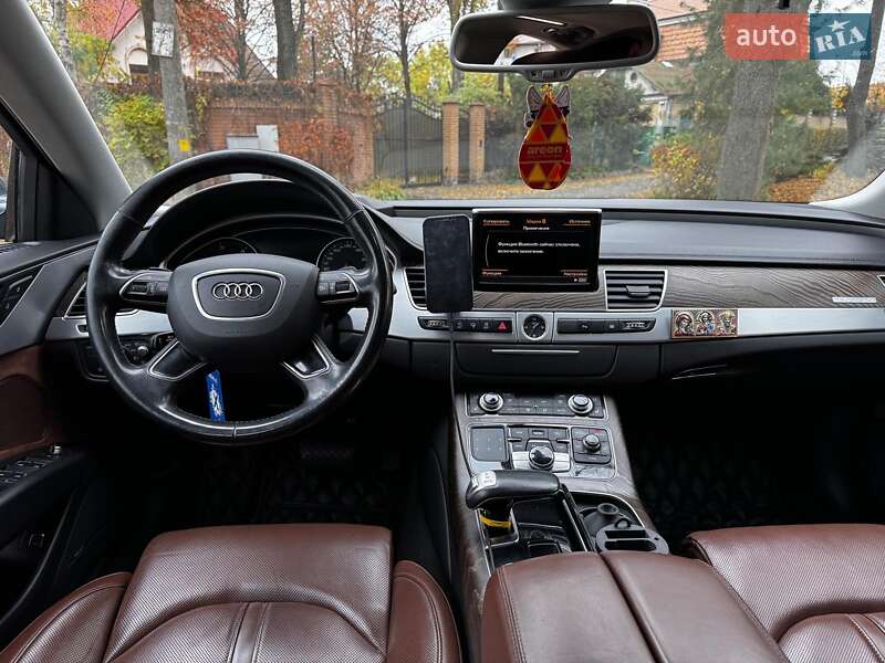 Седан Audi A8 2016 в Києві