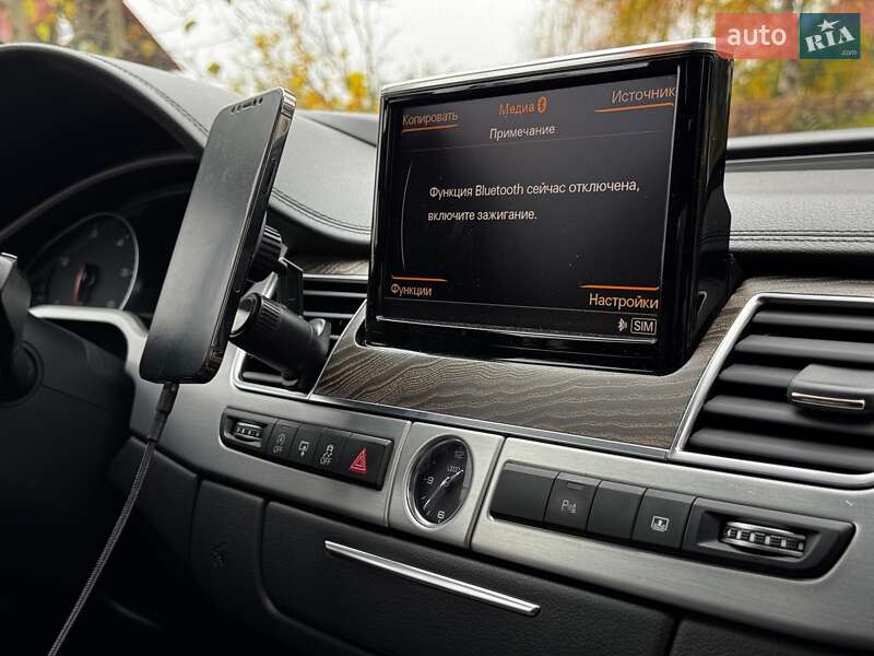 Седан Audi A8 2016 в Києві