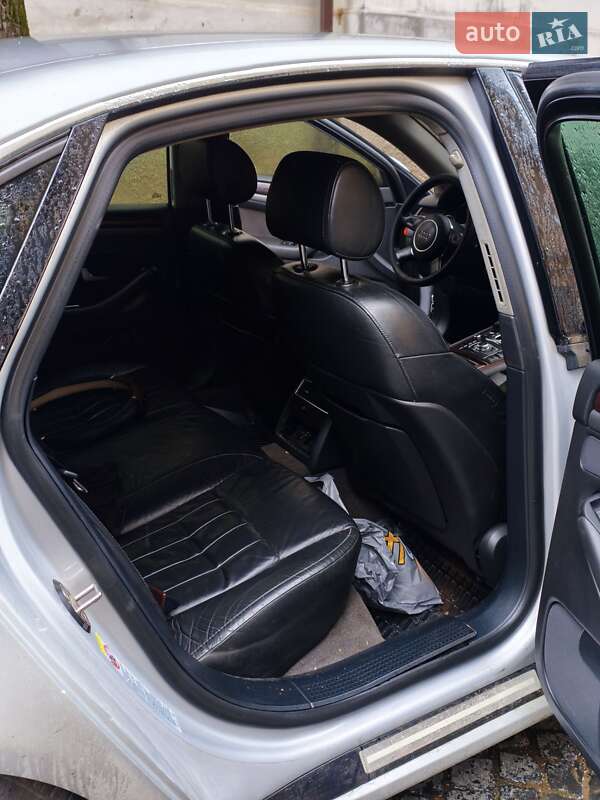 Седан Audi A8 2002 в Черновцах