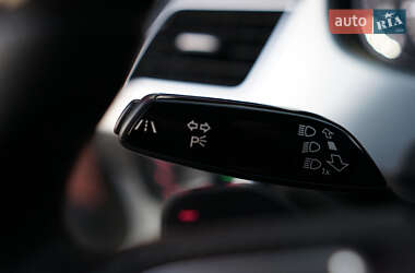 Седан Audi A8 2014 в Львове