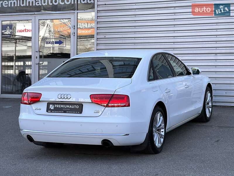 Седан Audi A8 2011 в Києві