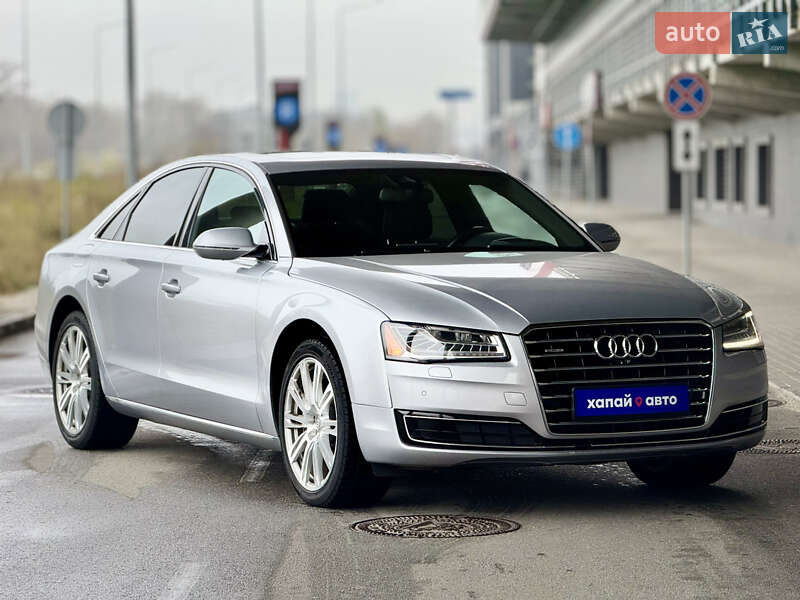 Седан Audi A8 2015 в Києві