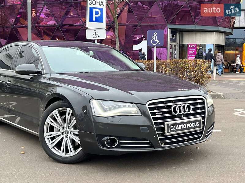 Седан Audi A8 2012 в Києві