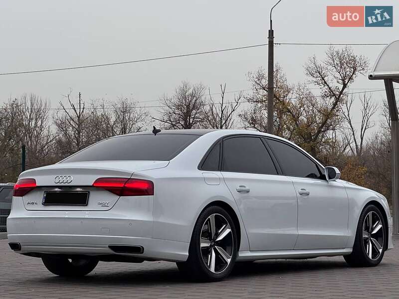 Седан Audi A8 2017 в Запорожье